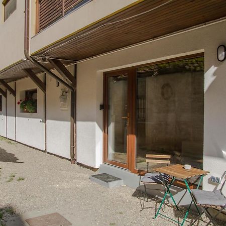Hat Old Town Designer Apartments Braşov Exteriör bild